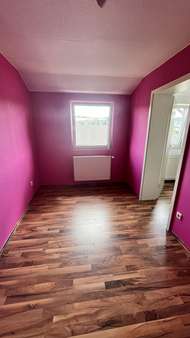 Kinderzimmer Kinderzimmer - Dachgeschosswohnung in 66646 Marpingen mit 60m² kaufen