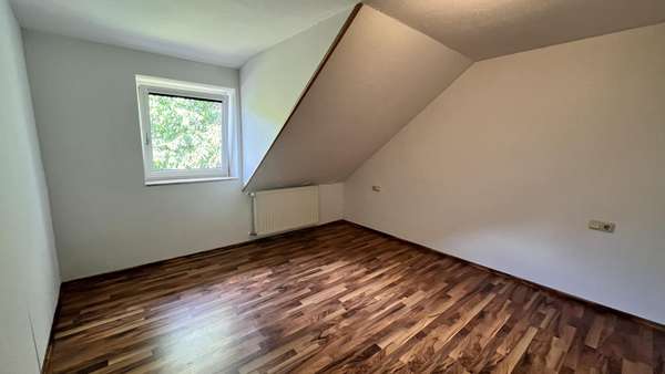 Schlafzimmer Schlafzimmer - Dachgeschosswohnung in 66646 Marpingen mit 60m² kaufen