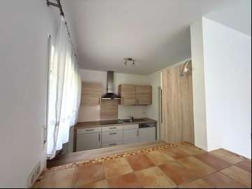 Küche mit Theke Küche mit Theke - Souterrain-Wohnung in 66606 St. Wendel mit 72m² kaufen