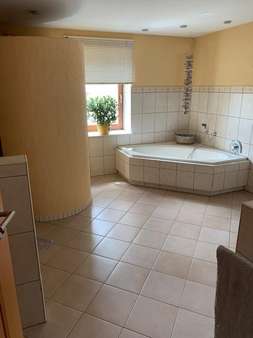 Bad-Wanne - Bauernhaus in 66620 Nonnweiler mit 150m² kaufen