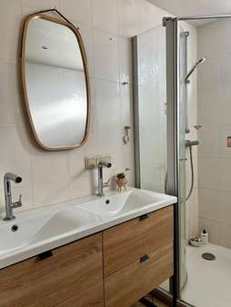 Bad Bad - Doppelhaushälfte in 66538 Neunkirchen mit 106m² kaufen