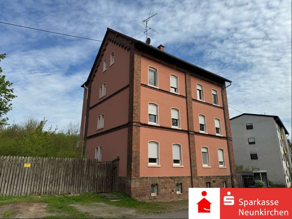 Front - Dachgeschosswohnung in 66589 Merchweiler mit 69m² als Kapitalanlage kaufen