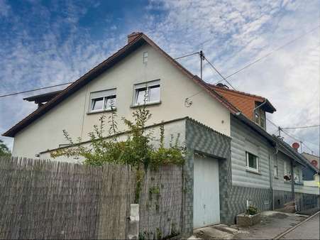Seitenansicht Seitenansicht - Zweifamilienhaus in 66540 Neunkirchen mit 240m² kaufen