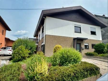 Front Front - Bungalow in 66589 Merchweiler mit 211m² kaufen