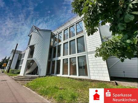 Hausfront Hausfront - Etagenwohnung in 66763 Dillingen mit 59m² kaufen
