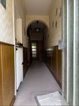 Eingang / Flur Eingang / Flur - Reihenendhaus in 66578 Schiffweiler mit 120m² kaufen