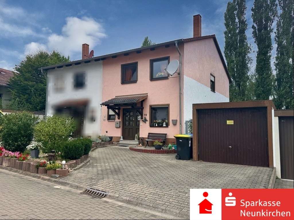 Front Front - Doppelhaushälfte in 66538 Neunkirchen mit 107m² kaufen