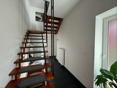 Treppenhaus Treppenhaus - Zweifamilienhaus in 66564 Ottweiler mit 190m² kaufen