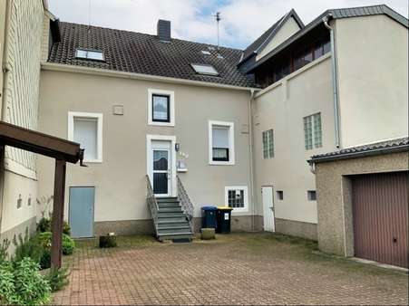 Hofbereich - Mehrfamilienhaus in 66589 Merchweiler mit 389m² kaufen