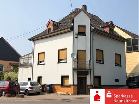 Straßenansicht - Einfamilienhaus in 66265 Heusweiler mit 200m² kaufen