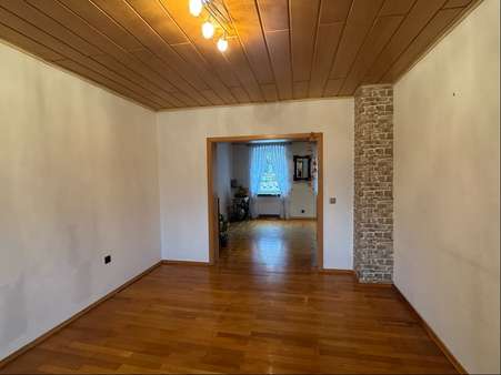 Wohnzimmer - Einfamilienhaus in 66564 Ottweiler mit 110m² kaufen
