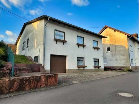 Seitenansicht - Einfamilienhaus in 66589 Merchweiler mit 169m² kaufen