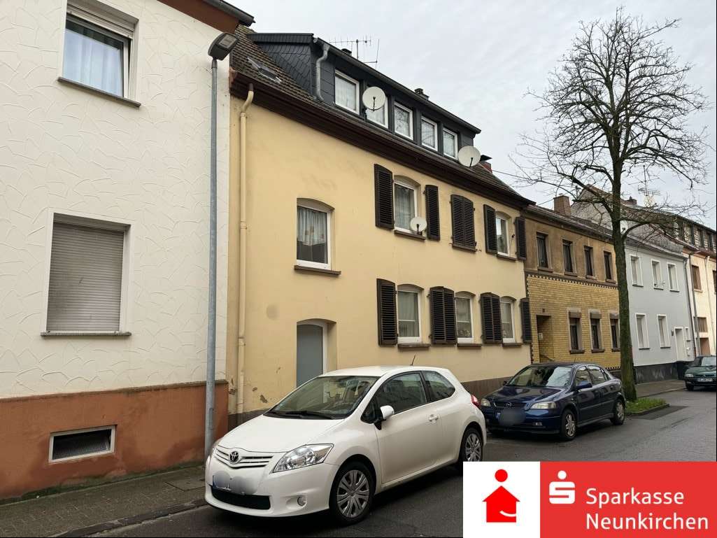 Straßenansicht - Mehrfamilienhaus in 66538 Neunkirchen mit 261m² kaufen