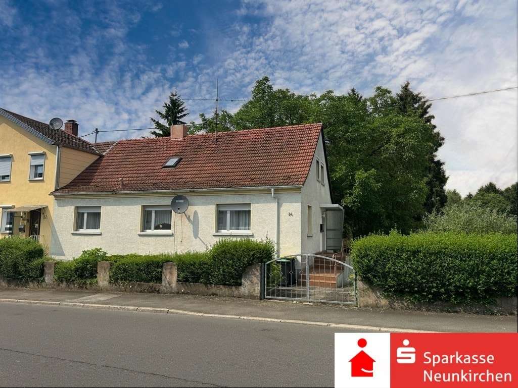 Front - Einfamilienhaus in 66540 Neunkirchen mit 140m² kaufen