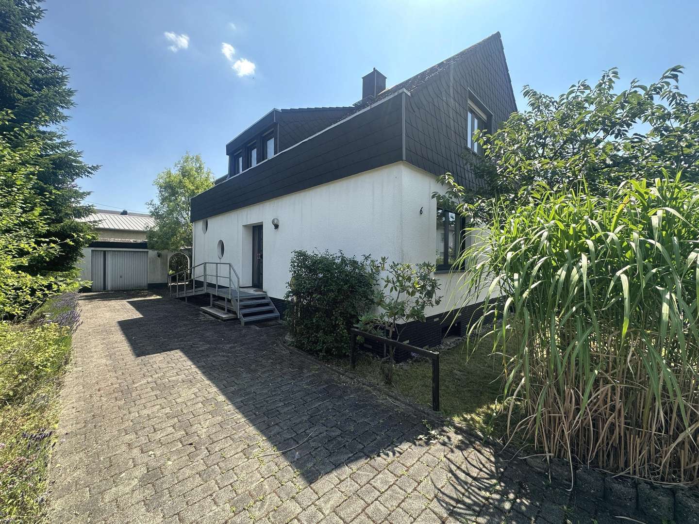 Vorderansicht - Zweifamilienhaus in 66763 Dillingen mit 260m² kaufen