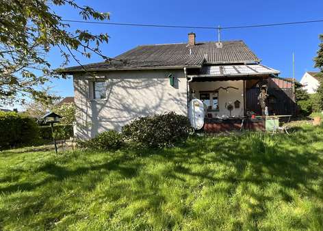 Rückansicht - Einfamilienhaus in 66822 Lebach mit 140m² kaufen