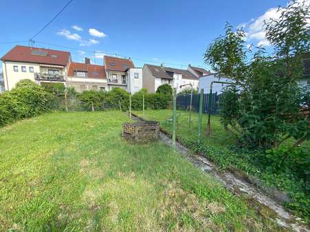 Garten  - Reihenendhaus in 66740 Saarlouis mit 140m² kaufen