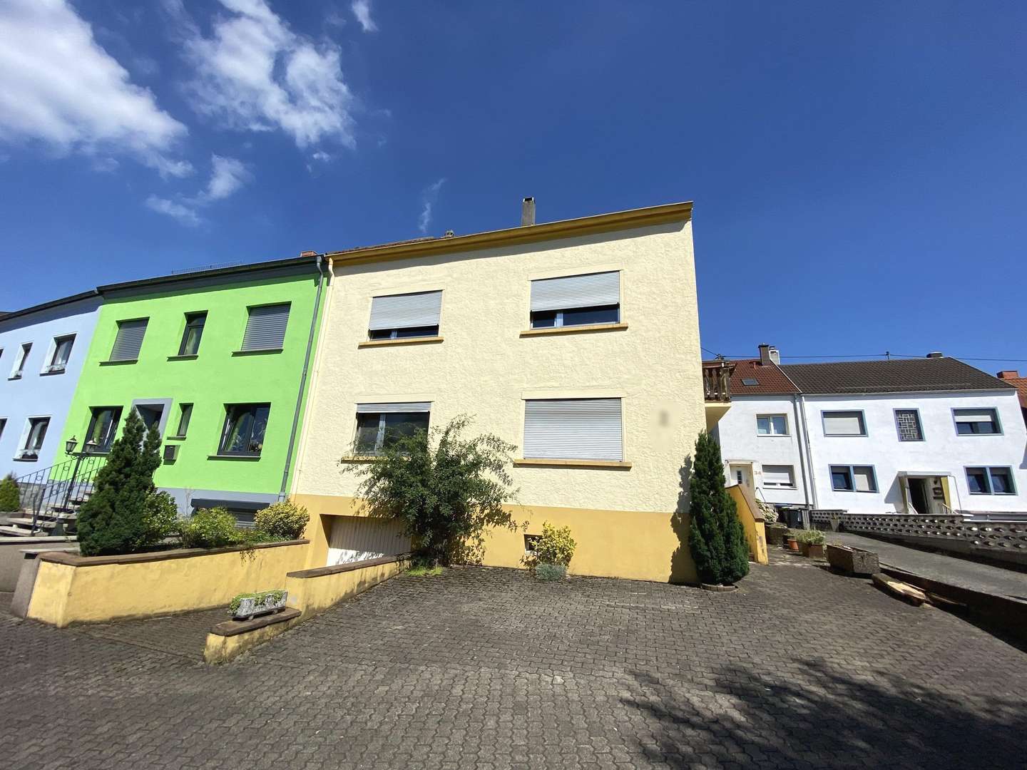 Vorderansicht  - Reihenendhaus in 66740 Saarlouis mit 140m² kaufen