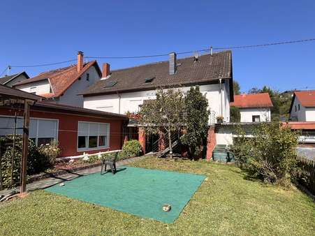 Rückansicht - Zweifamilienhaus in 66773 Schwalbach mit 265m² kaufen