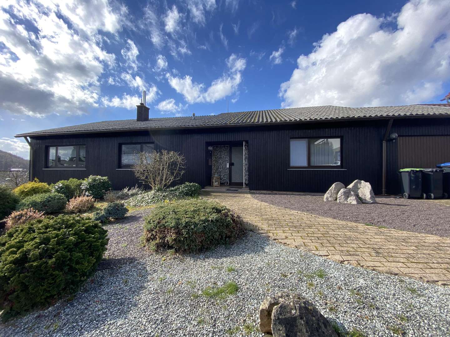 Vorderansicht - Bungalow in 66701 Beckingen mit 215m² kaufen