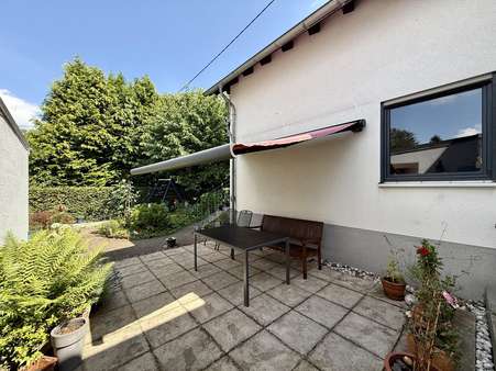Terrasse Terrasse - Einfamilienhaus in 66798 Wallerfangen mit 151m² kaufen