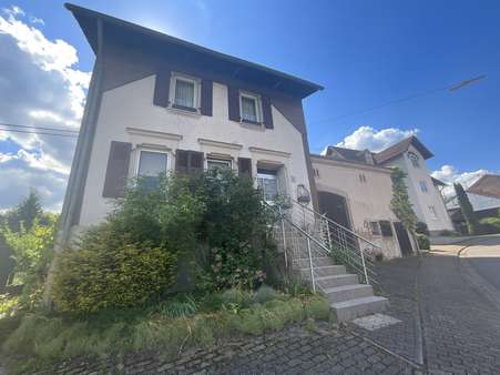Seitenansicht - Einfamilienhaus in 66809 Nalbach mit 90m² kaufen