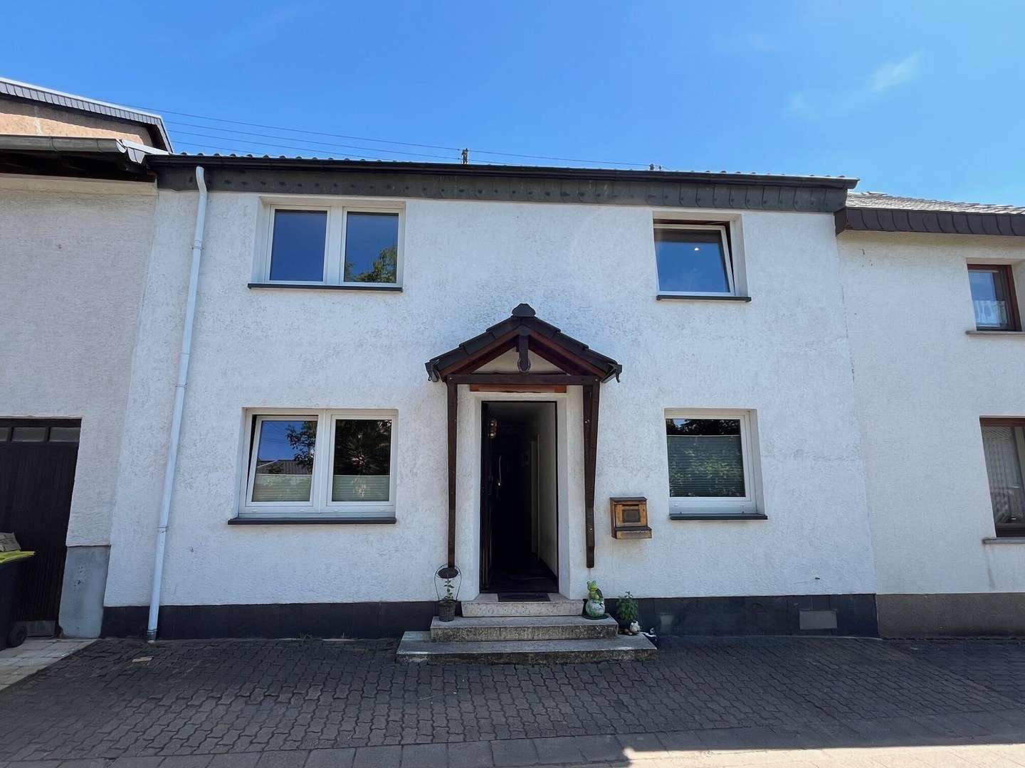Vorderansicht - Einfamilienhaus in 66773 Schwalbach mit 150m² kaufen