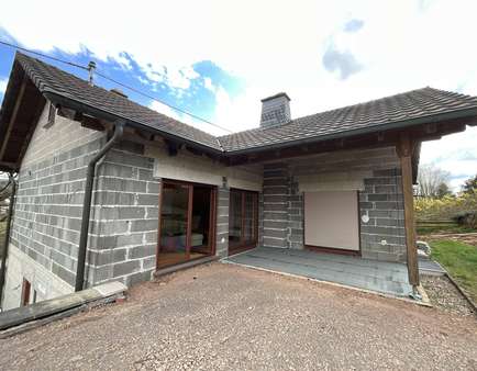 Rückansicht - Einfamilienhaus in 66822 Lebach mit 115m² kaufen