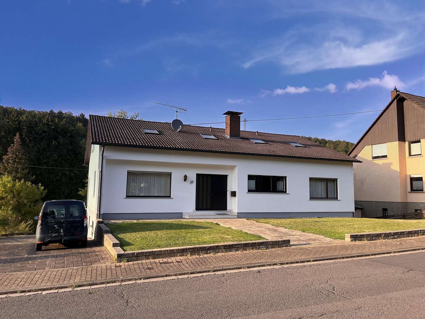 Vorderansicht - Einfamilienhaus in 66701 Beckingen mit 215m² kaufen
