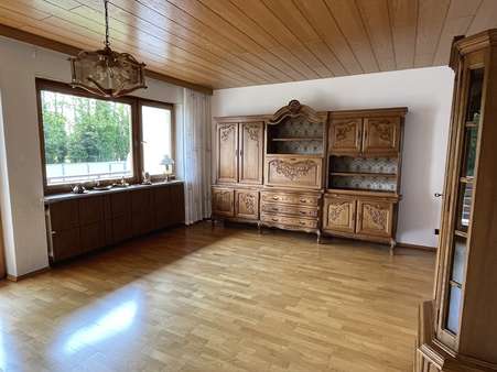 Wohnzimmer - Doppelhaushälfte in 66740 Saarlouis mit 160m² kaufen