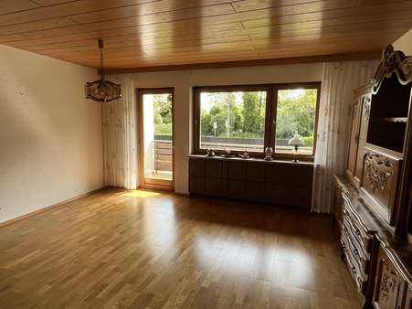 Wohnzimmer - Doppelhaushälfte in 66740 Saarlouis mit 160m² kaufen