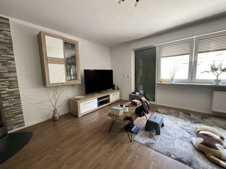 Wohnzimmer Wohnzimmer - Zweifamilienhaus in 66839 Schmelz mit 110m² kaufen