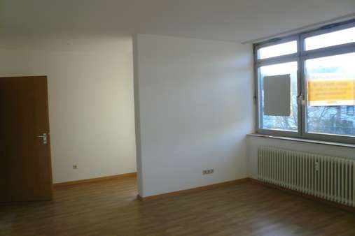 Wohnzimmer - Etagenwohnung in 66333 Völklingen mit 55m² kaufen