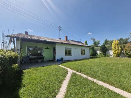 Rückansicht Rückansicht - Einfamilienhaus in 66822 Lebach mit 95m² kaufen
