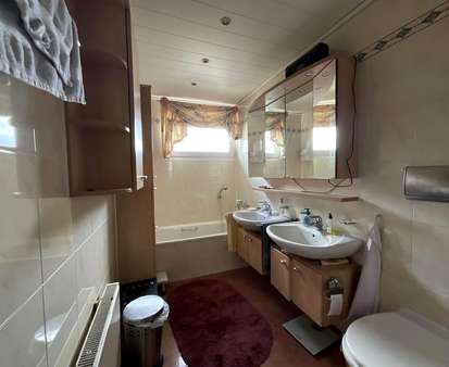 Badezimmer Badezimmer - Fertighaus in 66822 Lebach mit 170m² kaufen