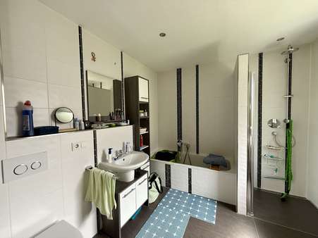 Badezimmer - Erdgeschosswohnung in 66333 Völklingen mit 63m² kaufen