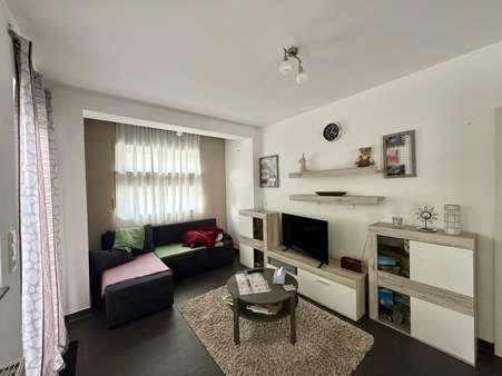 Wohnzimmer - Erdgeschosswohnung in 66333 Völklingen mit 63m² kaufen