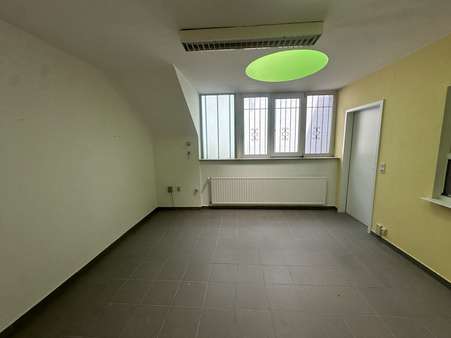 Büroraum Büroraum - Werkstatt in 66113 Saarbrücken mit 287m² mieten