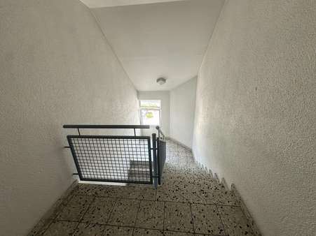 Treppenhaus Treppenhaus - Dachgeschosswohnung in 66763 Dillingen mit 27m² kaufen