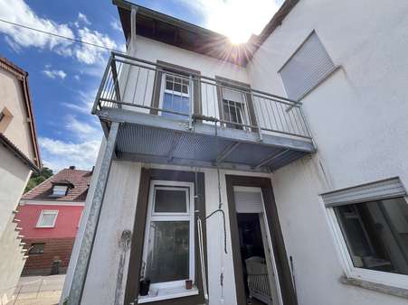 Rückansicht mit Balkon Rückansicht mit Balkon - Zweifamilienhaus in 66663 Merzig mit 110m² kaufen