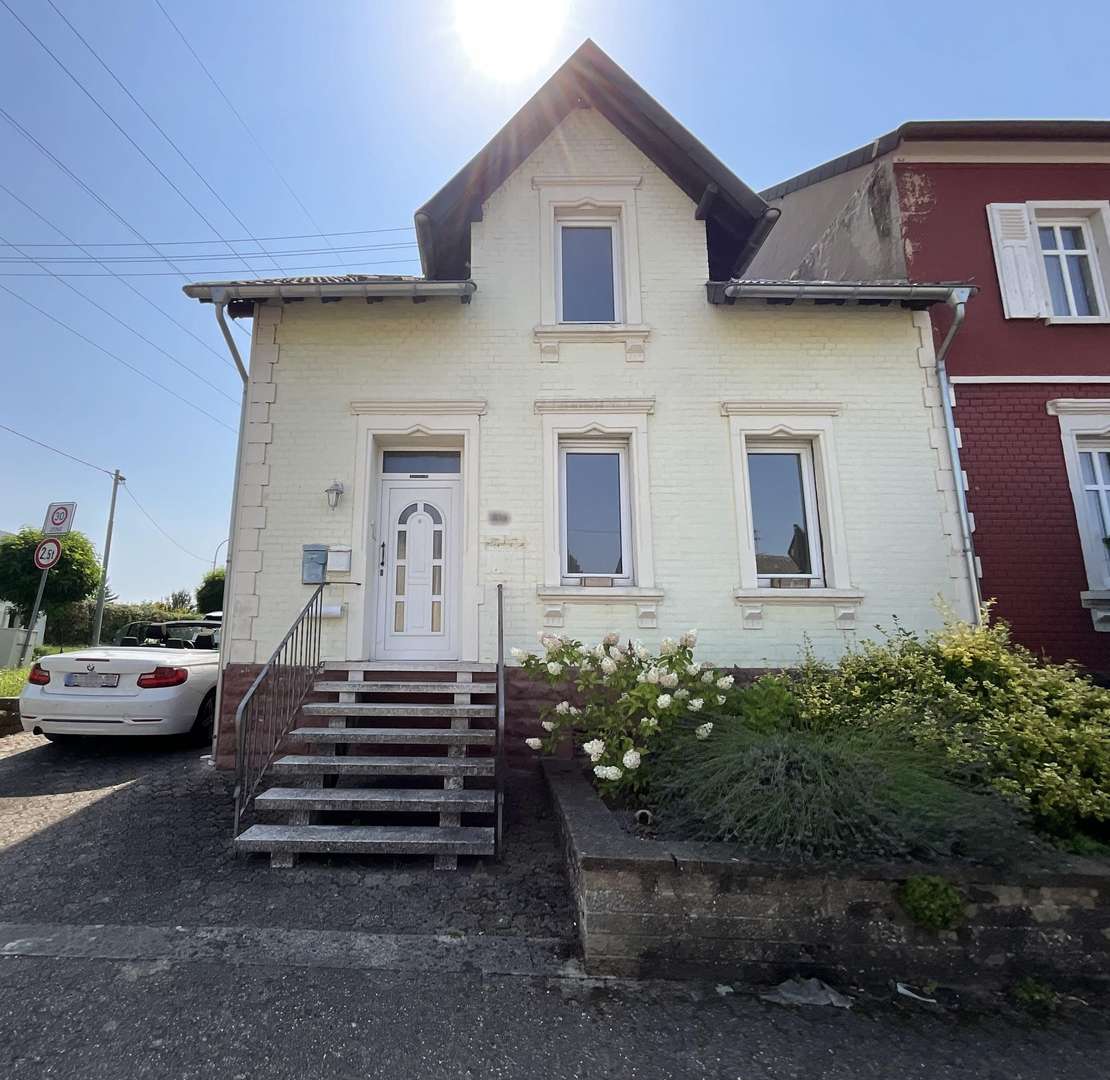 Frontansicht Frontansicht - Einfamilienhaus in 66773 Schwalbach mit 100m² kaufen