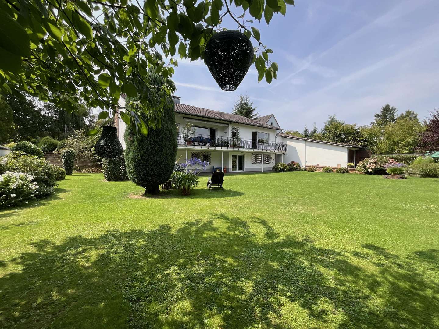 Rückansicht Rückansicht - Einfamilienhaus in 66740 Saarlouis mit 240m² kaufen