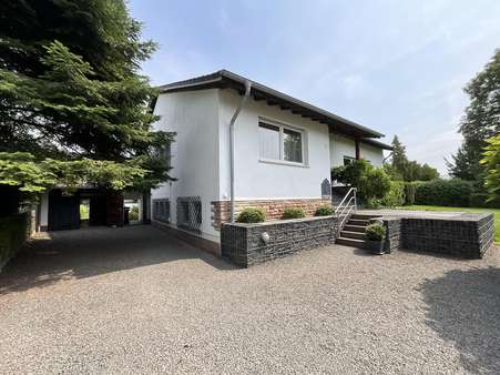 Seitenansicht Seitenansicht - Einfamilienhaus in 66740 Saarlouis mit 240m² kaufen