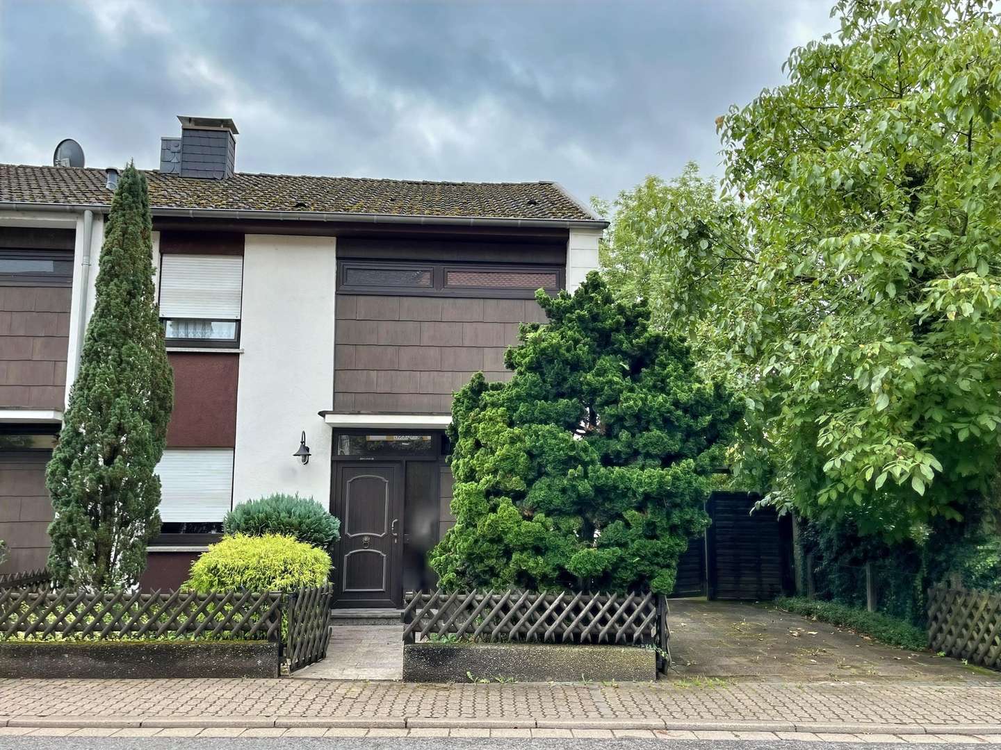 Außenansicht - Reihenendhaus in 66740 Saarlouis mit 100m² kaufen