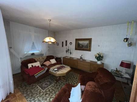 Wohnzimmer - Reihenendhaus in 66740 Saarlouis mit 100m² kaufen