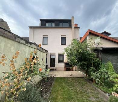 Rückansicht Rückansicht - Reihenmittelhaus in 66763 Dillingen mit 185m² kaufen