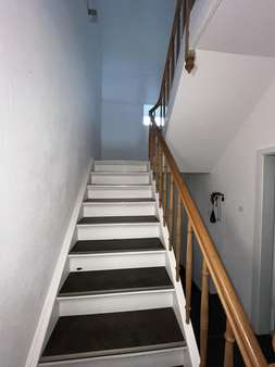 Treppenaufgang Treppenaufgang - Reihenmittelhaus in 66740 Saarlouis mit 110m² kaufen