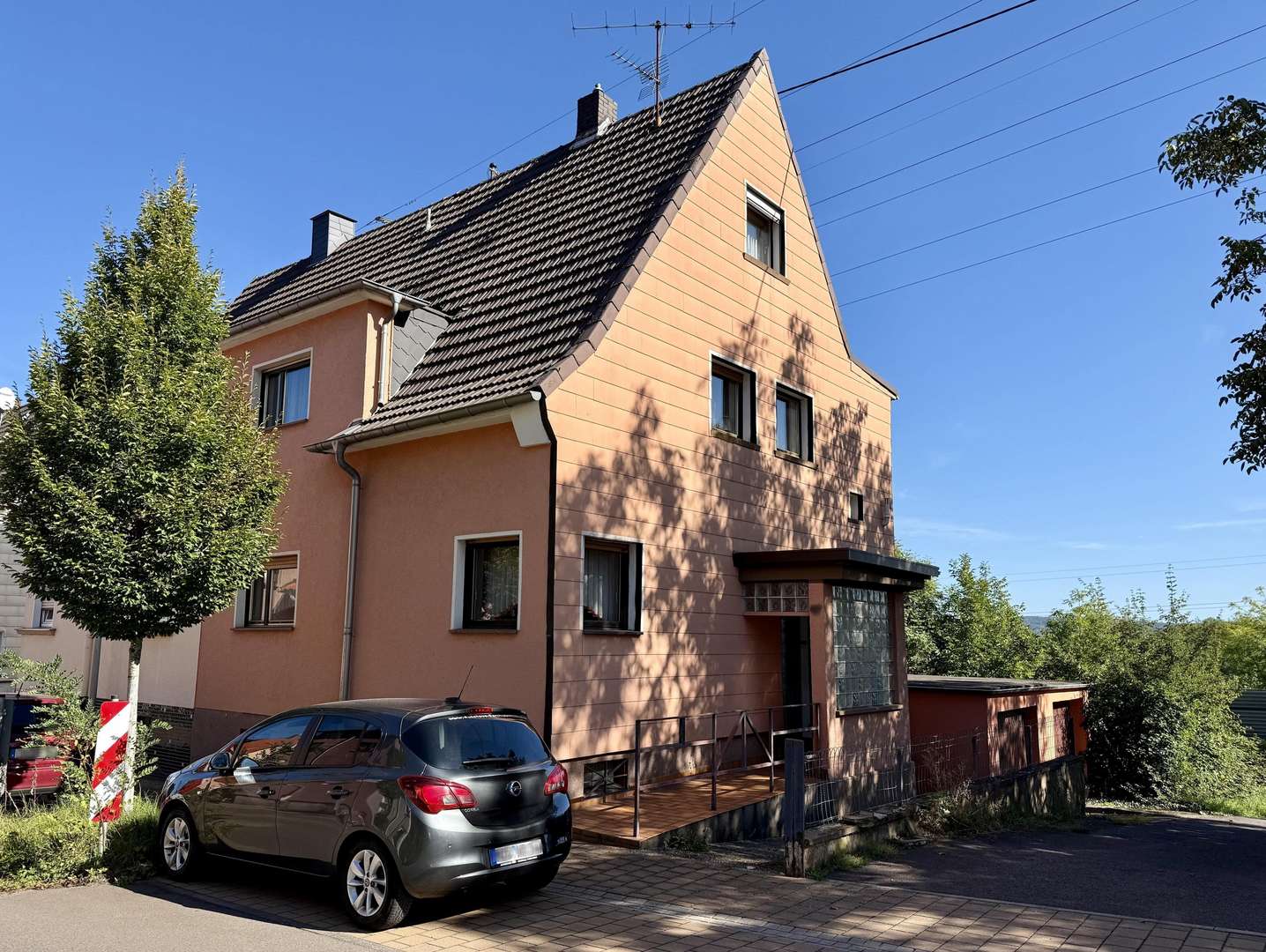 Außenansicht Außenansicht - Doppelhaushälfte in 66333 Völklingen mit 110m² kaufen