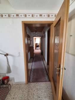 Flur Flur - Einfamilienhaus in 66798 Wallerfangen mit 142m² kaufen