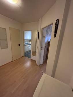 Flur - Dachgeschosswohnung in 66740 Saarlouis mit 61m² kaufen